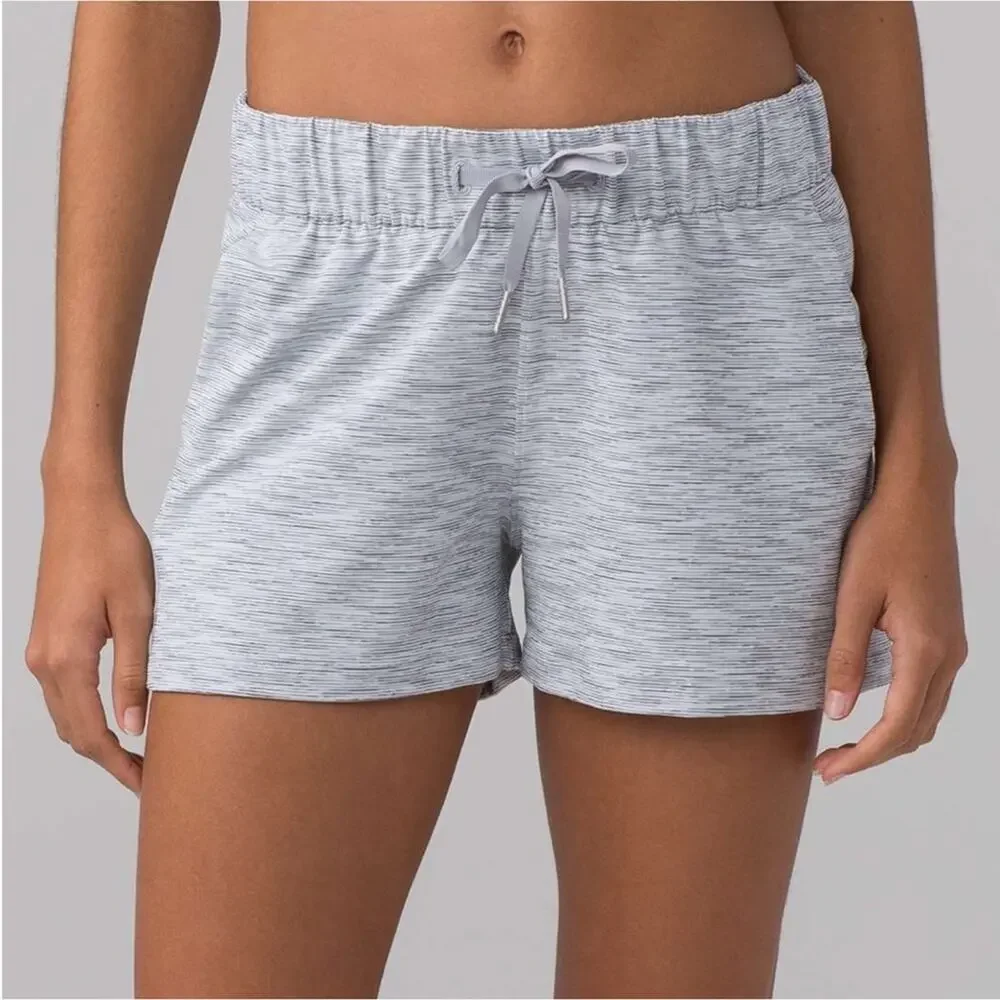 Lululemon On The Fly Shorts 2.5 Size 12 Activewear Drawstrings